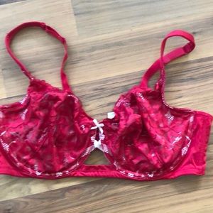 Sexy red lightly lined bra